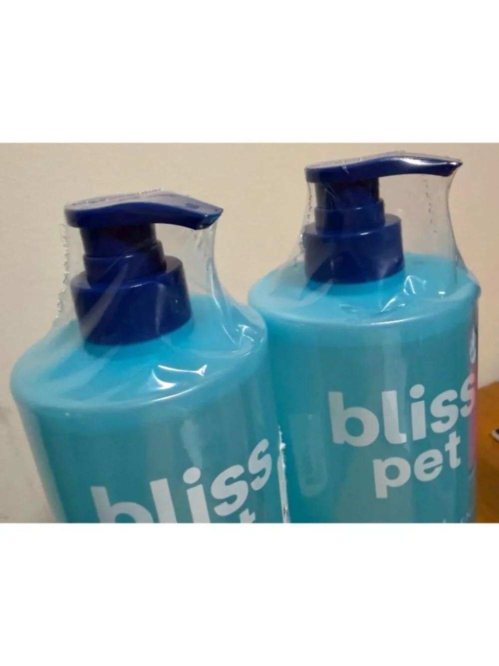 BLISS Pet 2 in 1 Hypoallergenic Shampoo & Condition HUGE 33.8 Lot of 2 New Seale